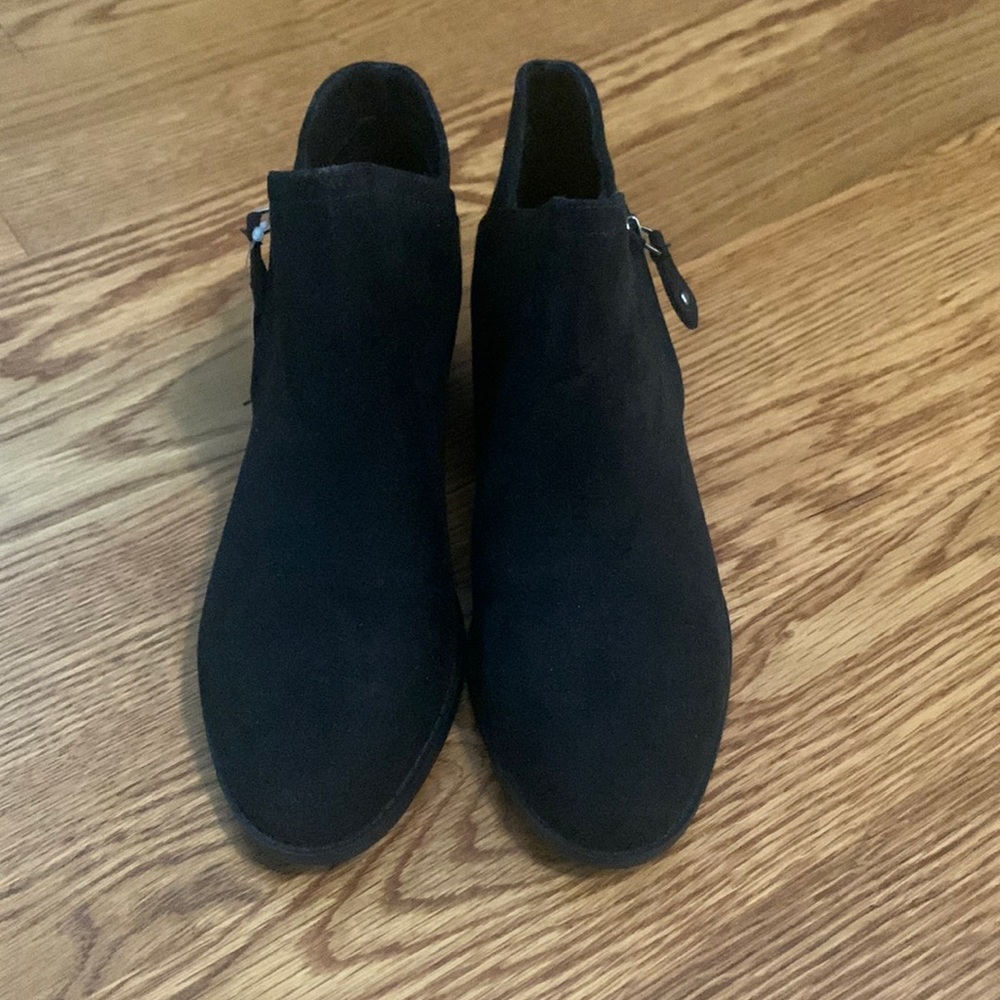 Black ankle bootie